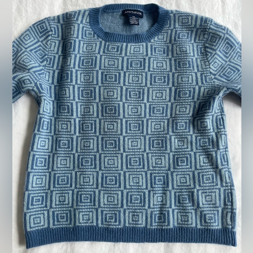 Blue Sweater - Picture 6 of 7